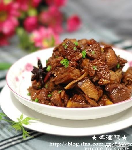 過(guò)幾天和女朋友去武漢，各位大佬推薦一下，武漢有哪些美食，或者小吃街，公園景點(diǎn)什么的？