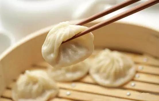 上海有哪些著(zhù)名的小吃？有什么推薦嗎？